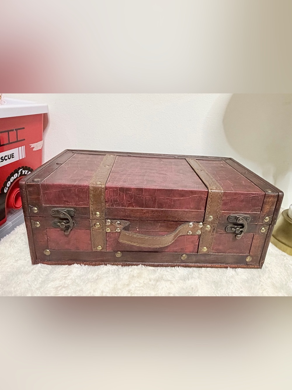Vintage-Inspired Red Leatherette Trunk Case